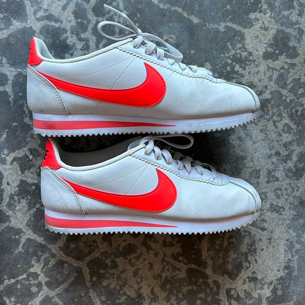 Nike Cortez - white and orange